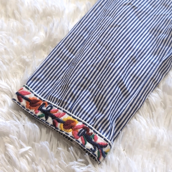 🔴SALE! Velzera Rainbow Embroidered Striped Oversized Tie Front Top Size XS - Picture 5 of 11